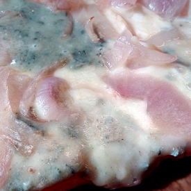 Pizza "Gorgonzola e Cipolla"