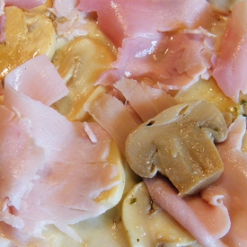 Pizza "Prosciutto Cotto e Funghi"